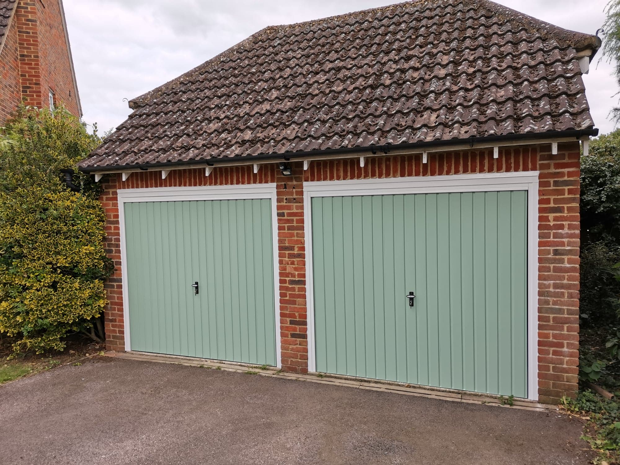 roller garage doors Maidstone
